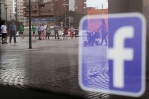 Facebook pide ayuda a la policía para parar transmisiones de ataques extremistas