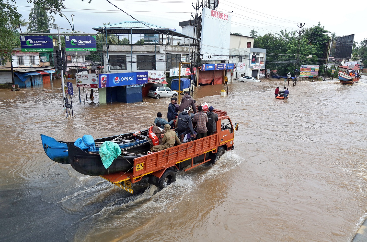 Evacúan a 300.000 personas antes de un ciclón en India