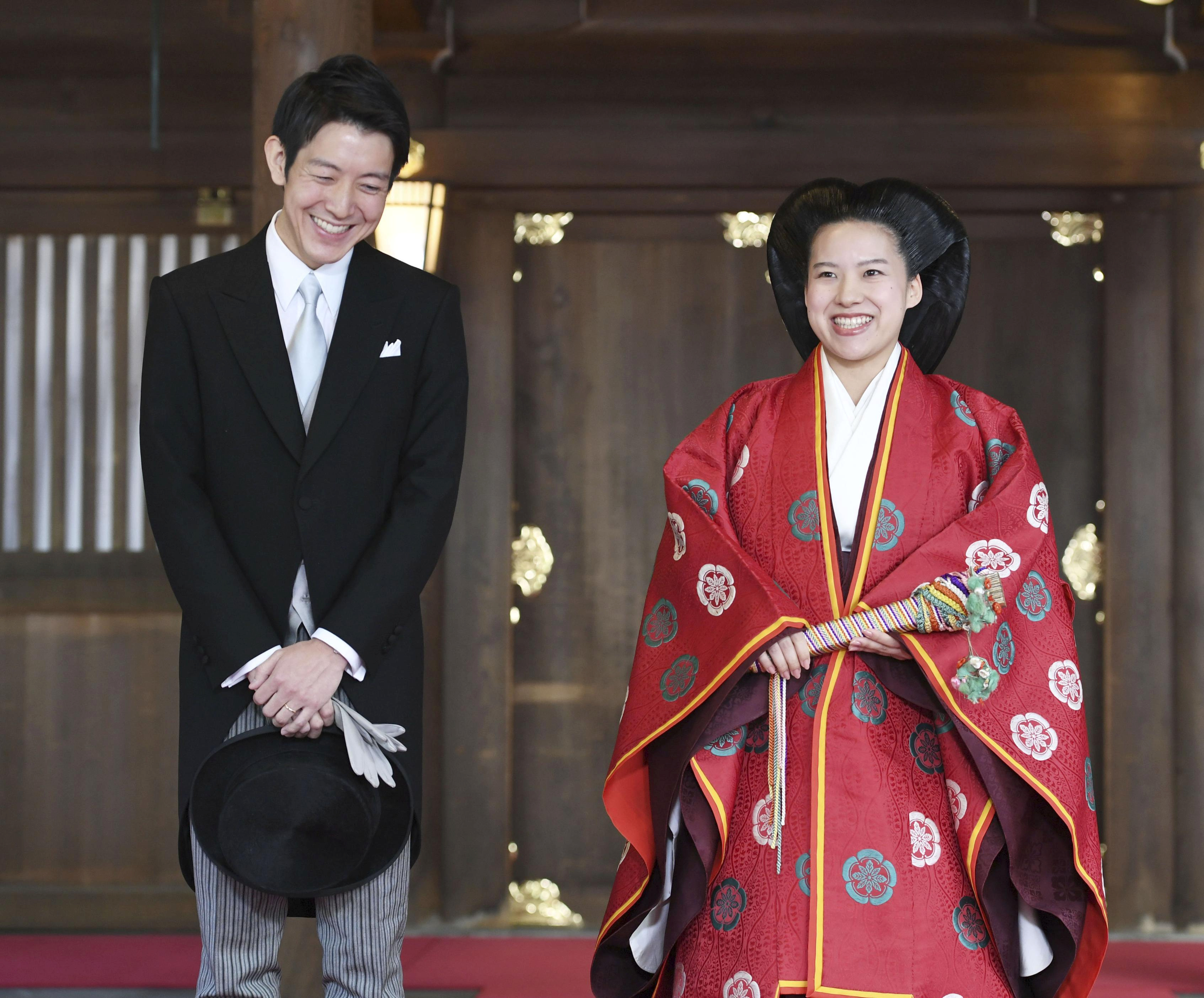 La princesa japonesa Ayako renuncia a su estatus real para casarse con un plebeyo