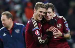 Dos reconocidos futbolistas rusos ingresan a prisión por comportamiento violento