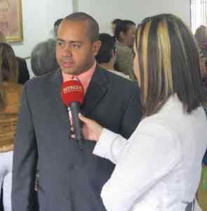 Tirso Flores: El alcalde de Los Salias aseguró que la gobernación de Miranda donará tuberías para reparación de la Av. Perimetral