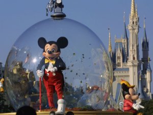 La entrada a los parques de Disney costará más