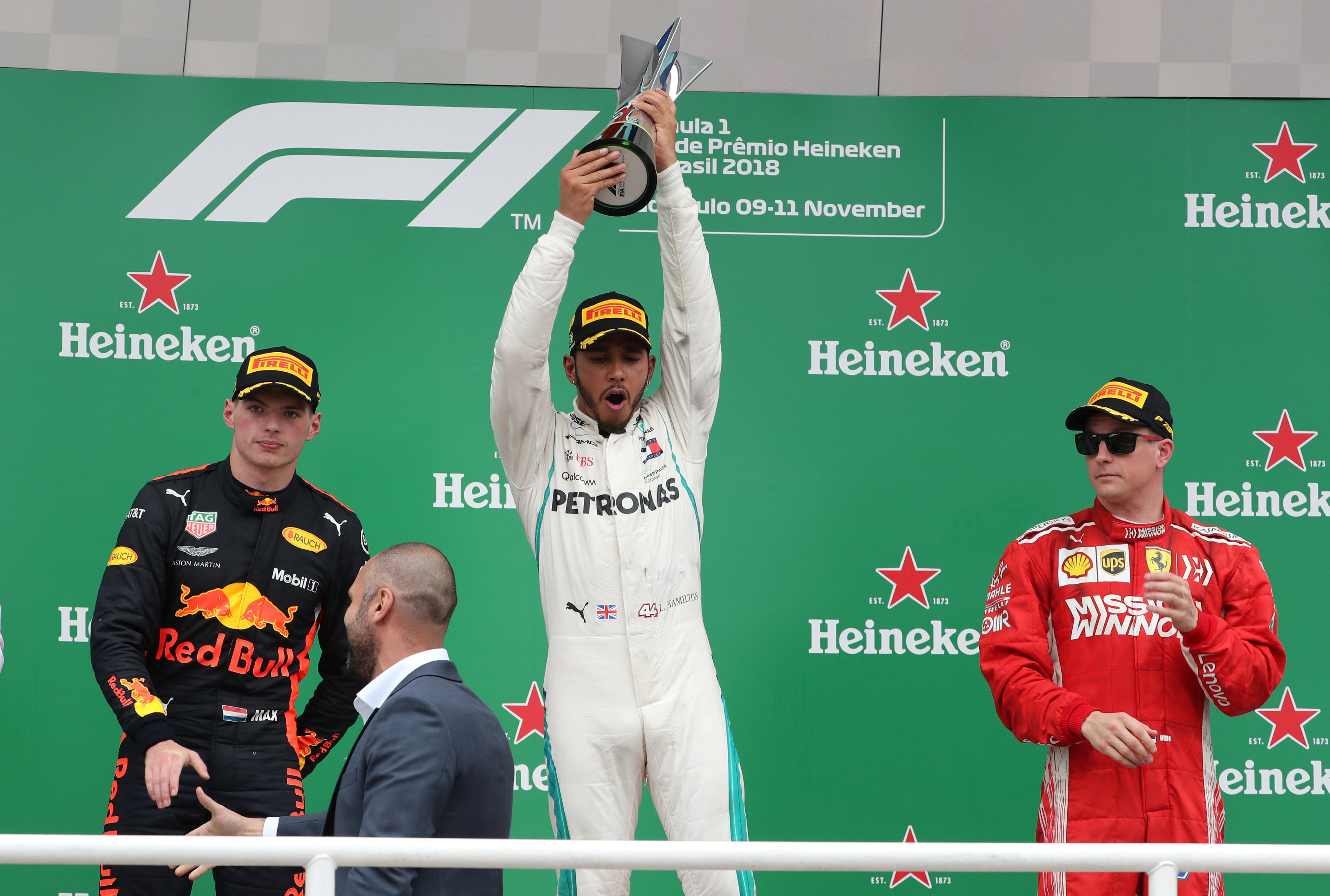 Lewis Hamilton gana el GP de Brasil y Mercedes festeja el Mundial de constructores