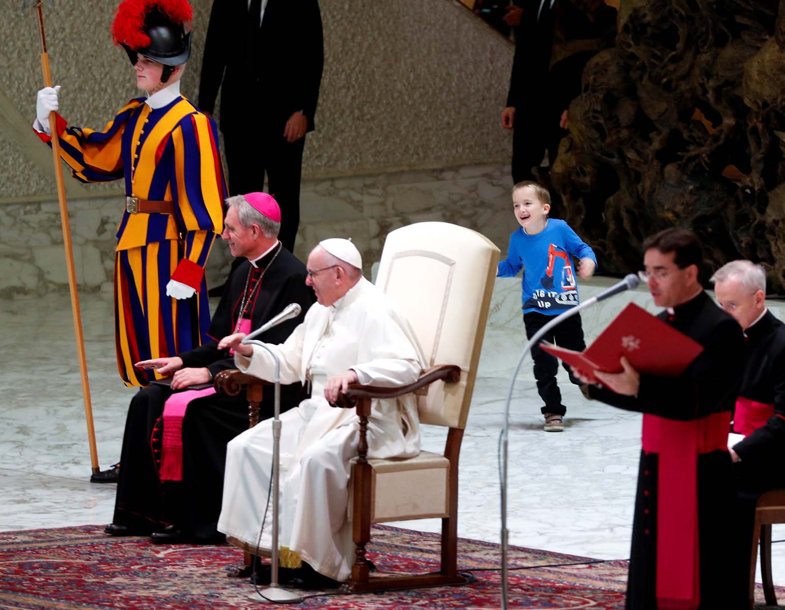 El niño argentino que fue protagonista de la audiencia del papa Francisco (fotos)