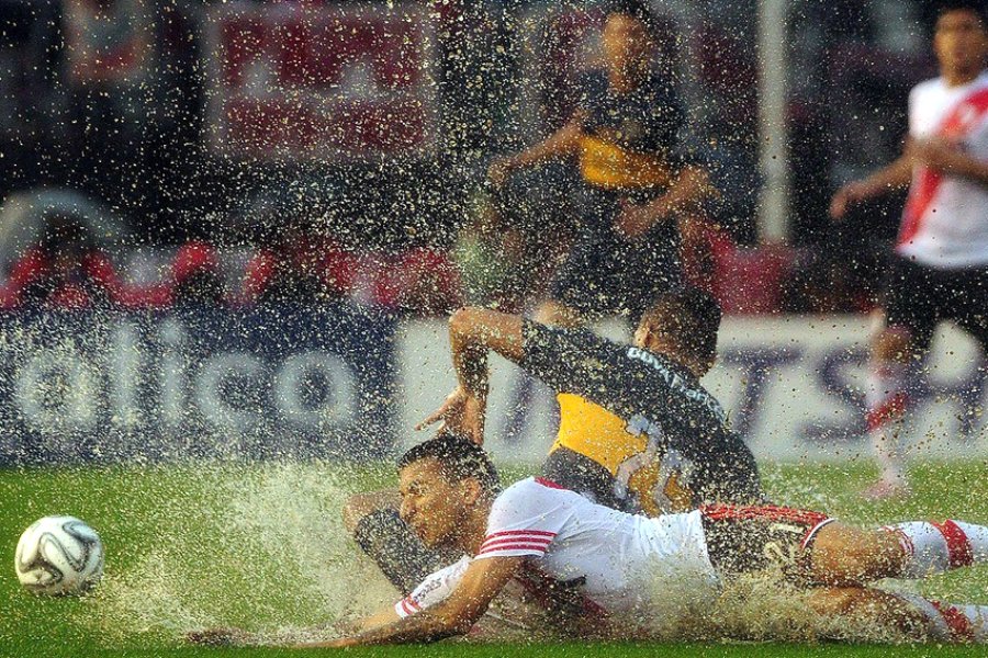 Lluvia torrencial en Buenos Aires amenaza superclásico Boca-River (Fotos y Videos)