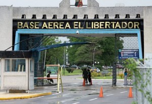 Dos militares fueron detenidos y otro evadido por extraer aceite de la aviación en Aragua