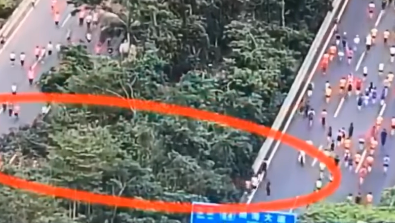 ¡Qué loquillos! Descubrieron a más de 200 corredores haciendo trampa durante un maratón en China (VIDEO)