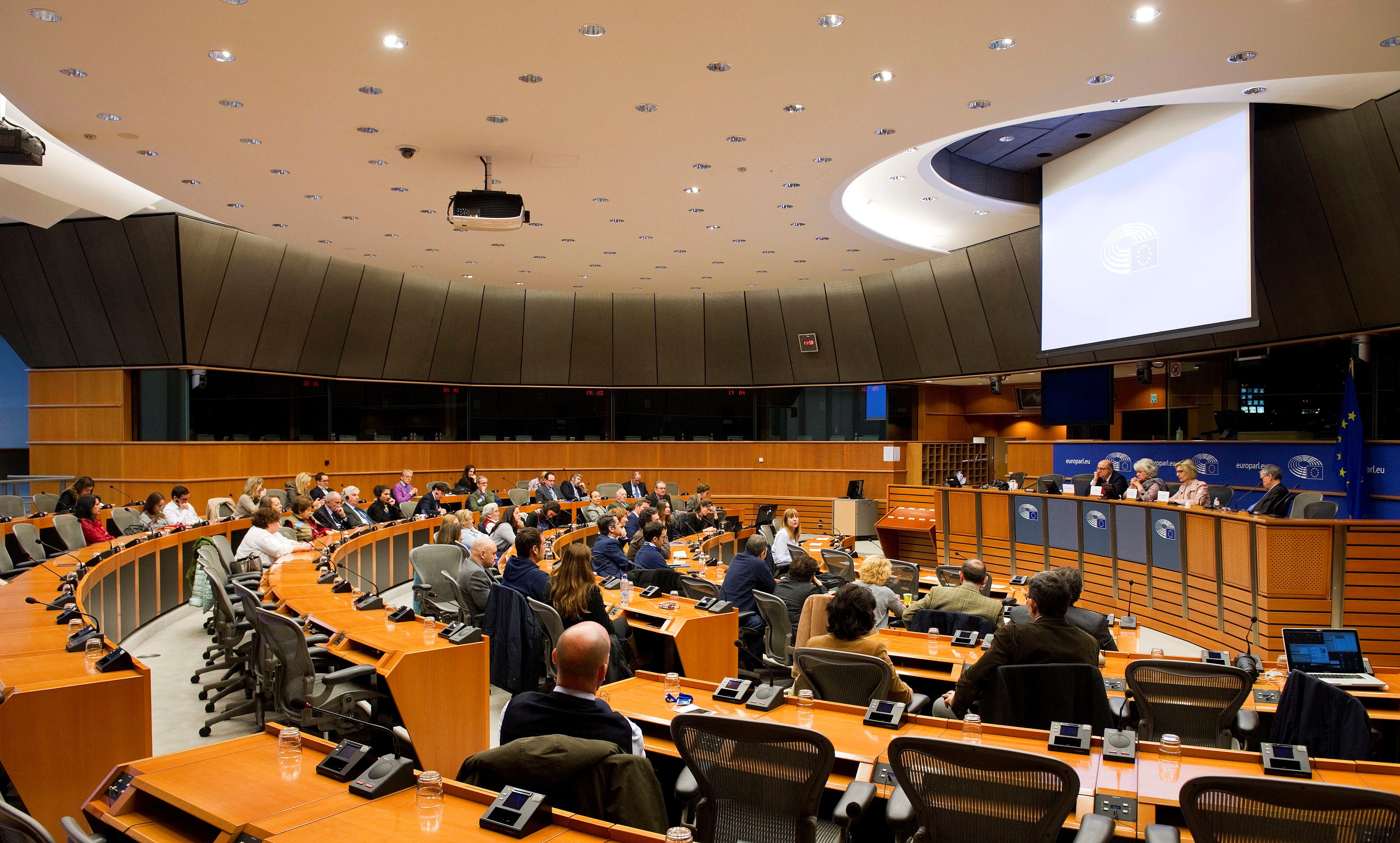 Eurodiputados exigen la liberación de Requesens