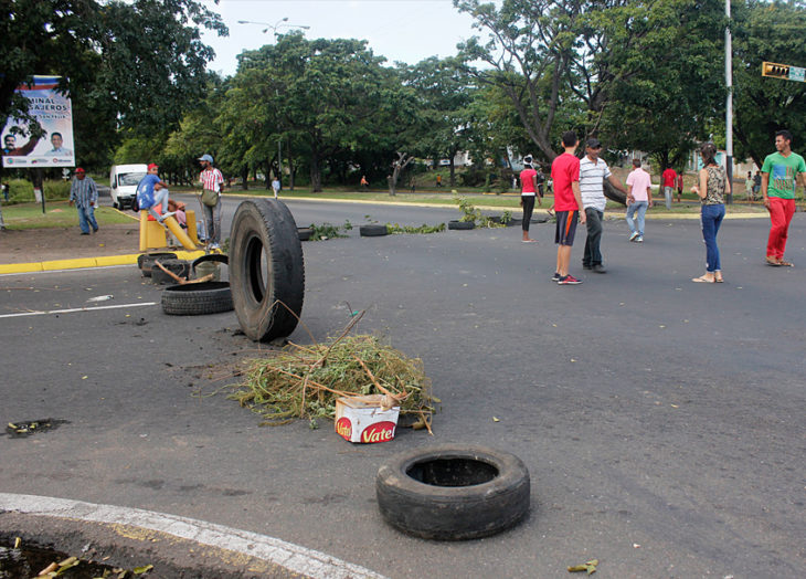 La GNB detuvo a menores de edad durante protesta para exigir cajas Clap y pernil en Bolívar