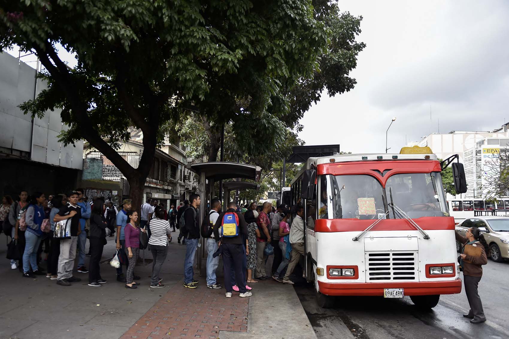 Pasaje urbano en Caracas “saltó” a los seis bolívares en esta Navidad