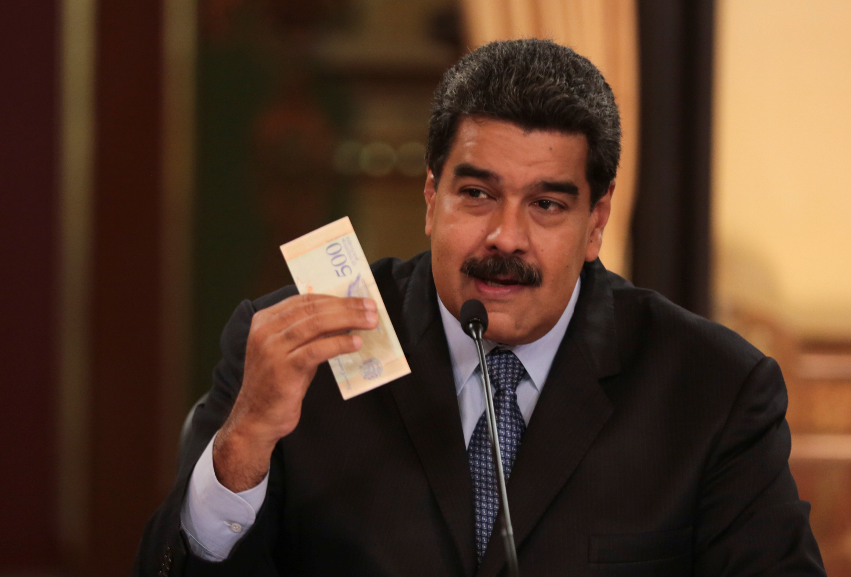 Al descubierto: La destrucción del bolívar desde la llegada de Maduro