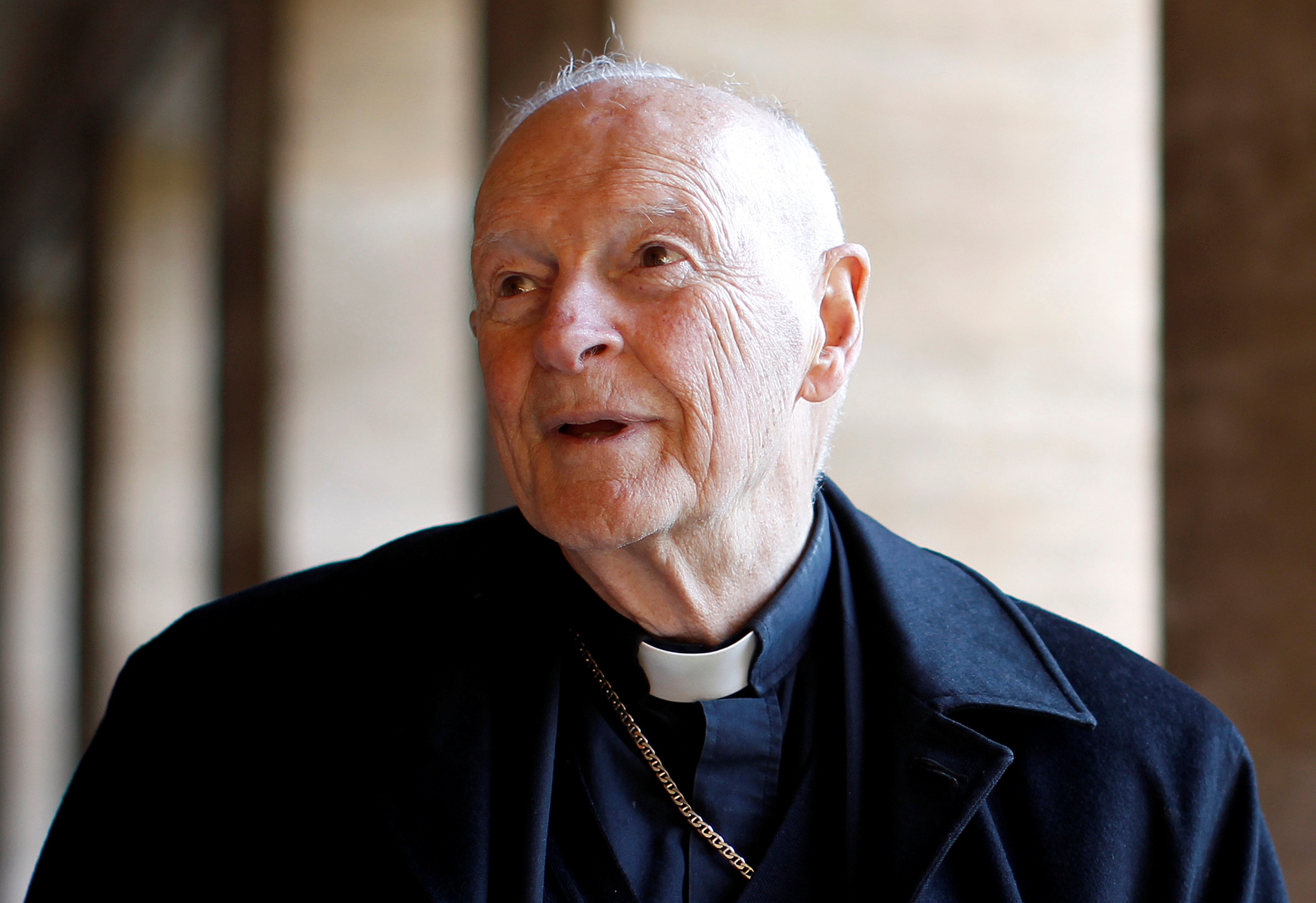 Vaticano expulsa de sacerdocio a excardenal McCarrick tras acusaciones abusos
