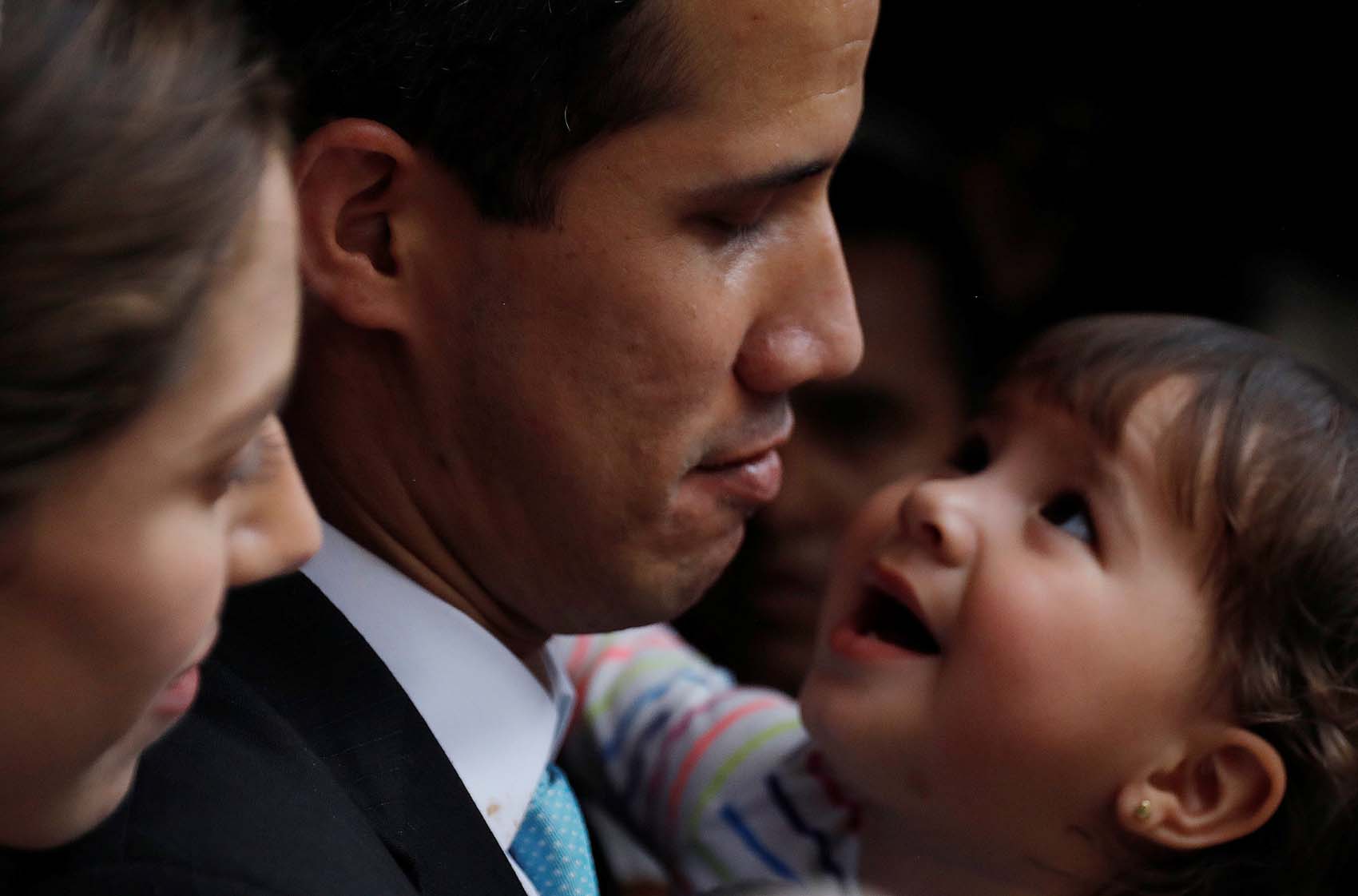 La pequeña Miranda Guaidó se roba la atención de su padre y el corazón de los venezolanos (FOTOS + VIDEO)