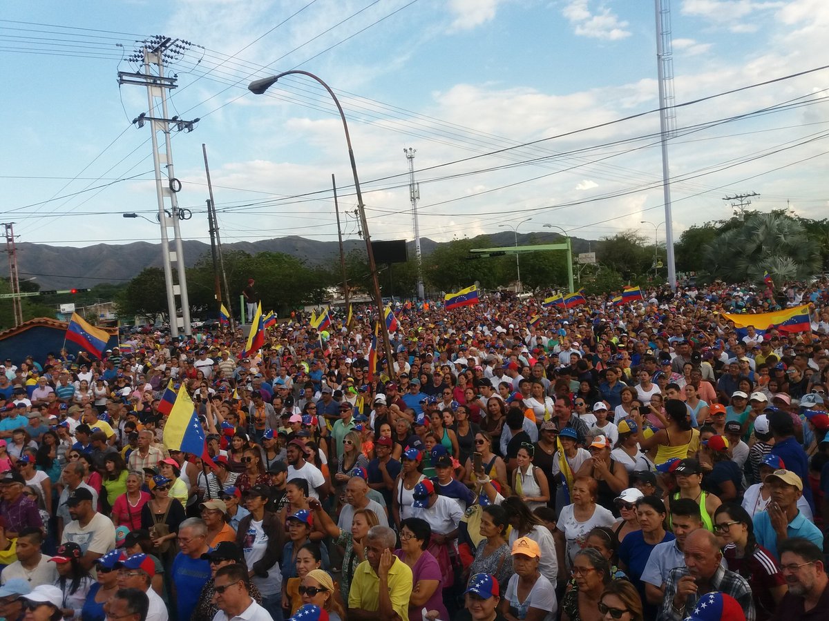 Carabobeños volvieron a llenar las calles de Valencia en Cabildo Abierto este #17Ene (Fotos y video)