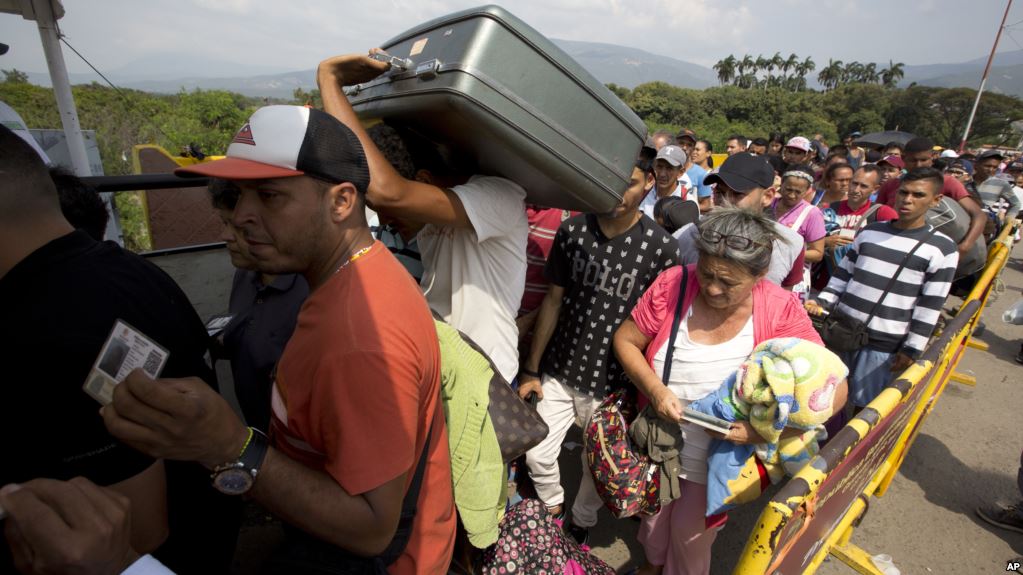“Aquí no hay nada”: La crisis venezolana presiona el ingreso de la ayuda humanitaria