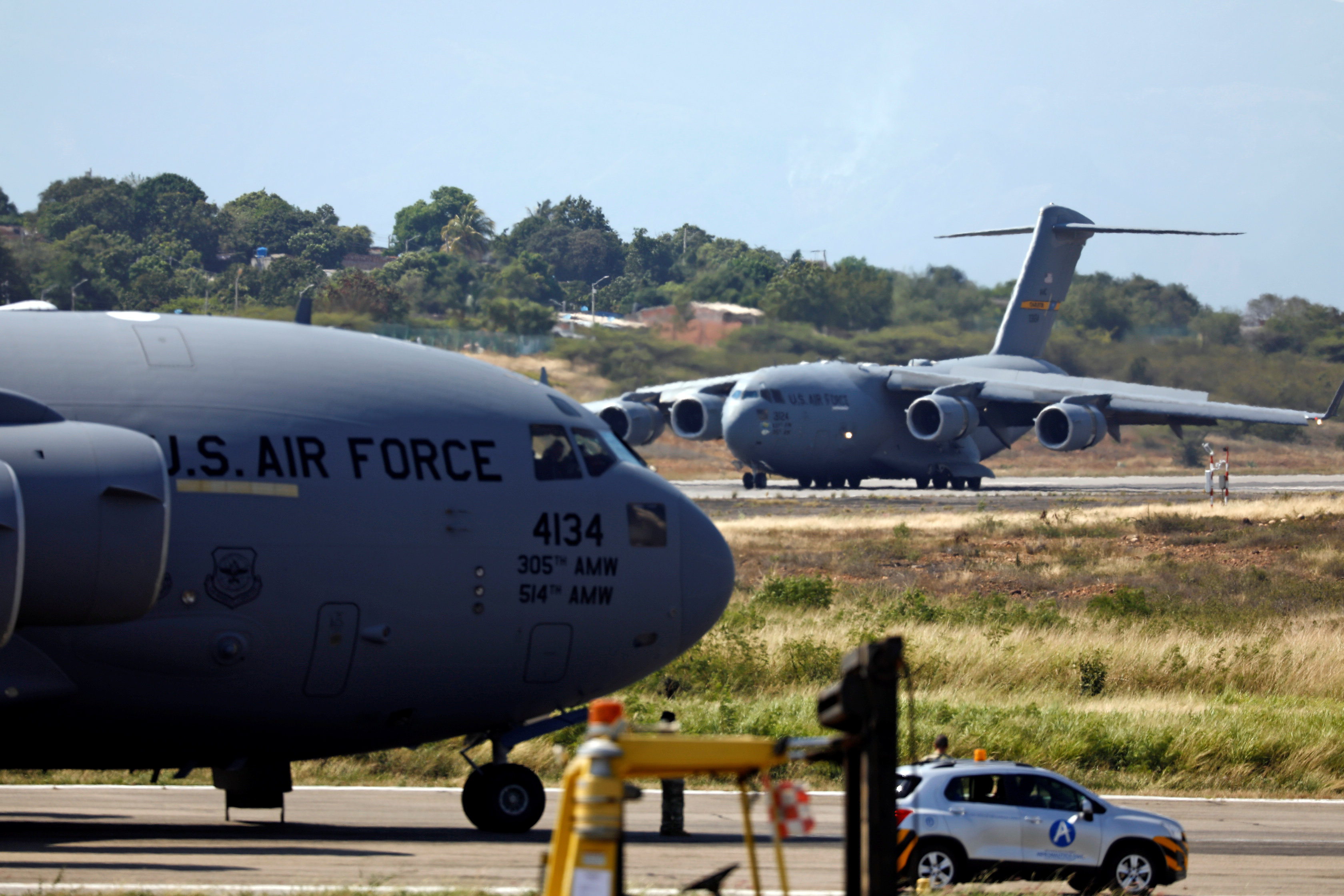 Aviones militares de EEUU llegaron a Cúcuta con la ayuda humanitaria (FOTOS y VIDEO)