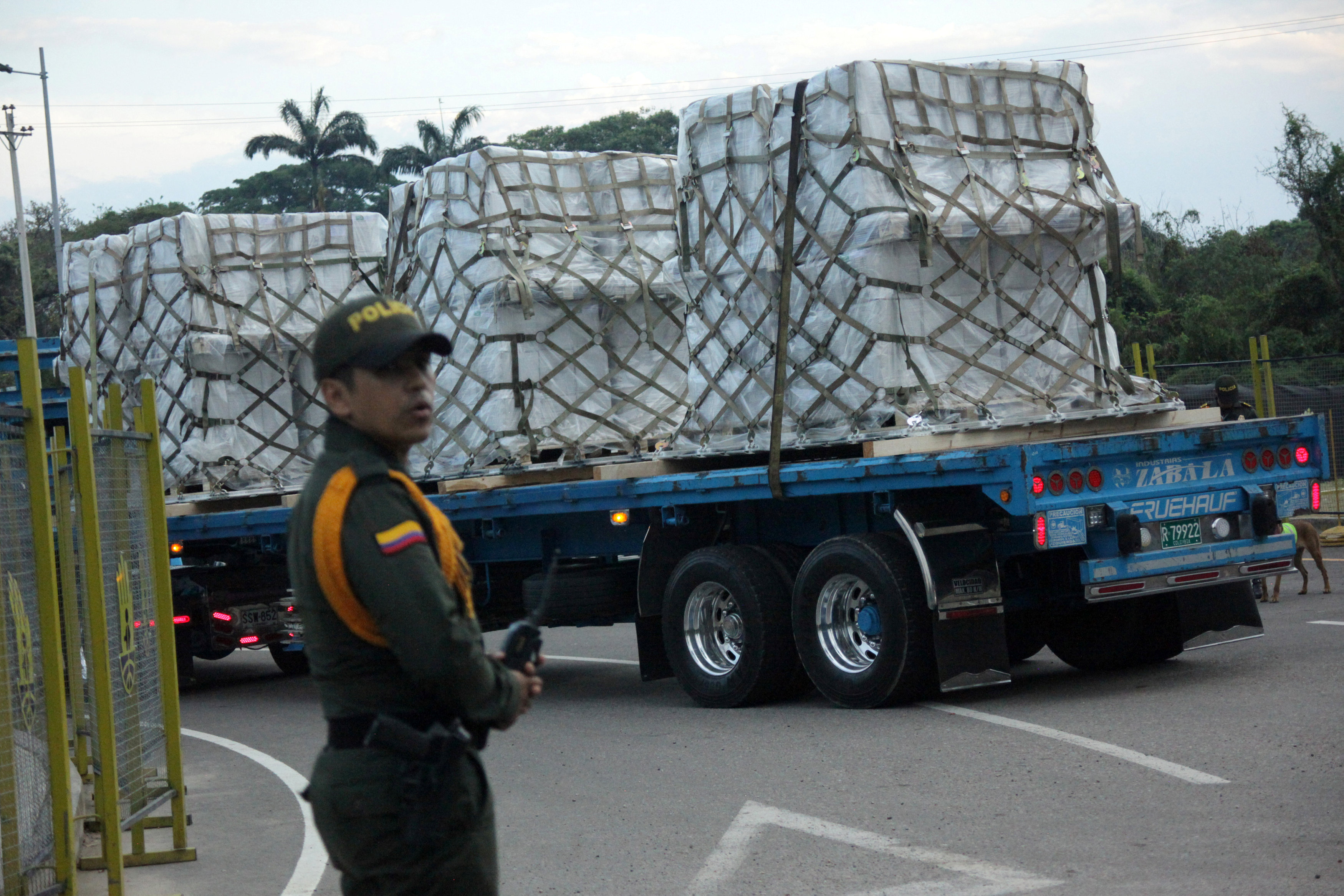 China dice que la entrada de ayuda a Venezuela puede tener “graves consecuencias”