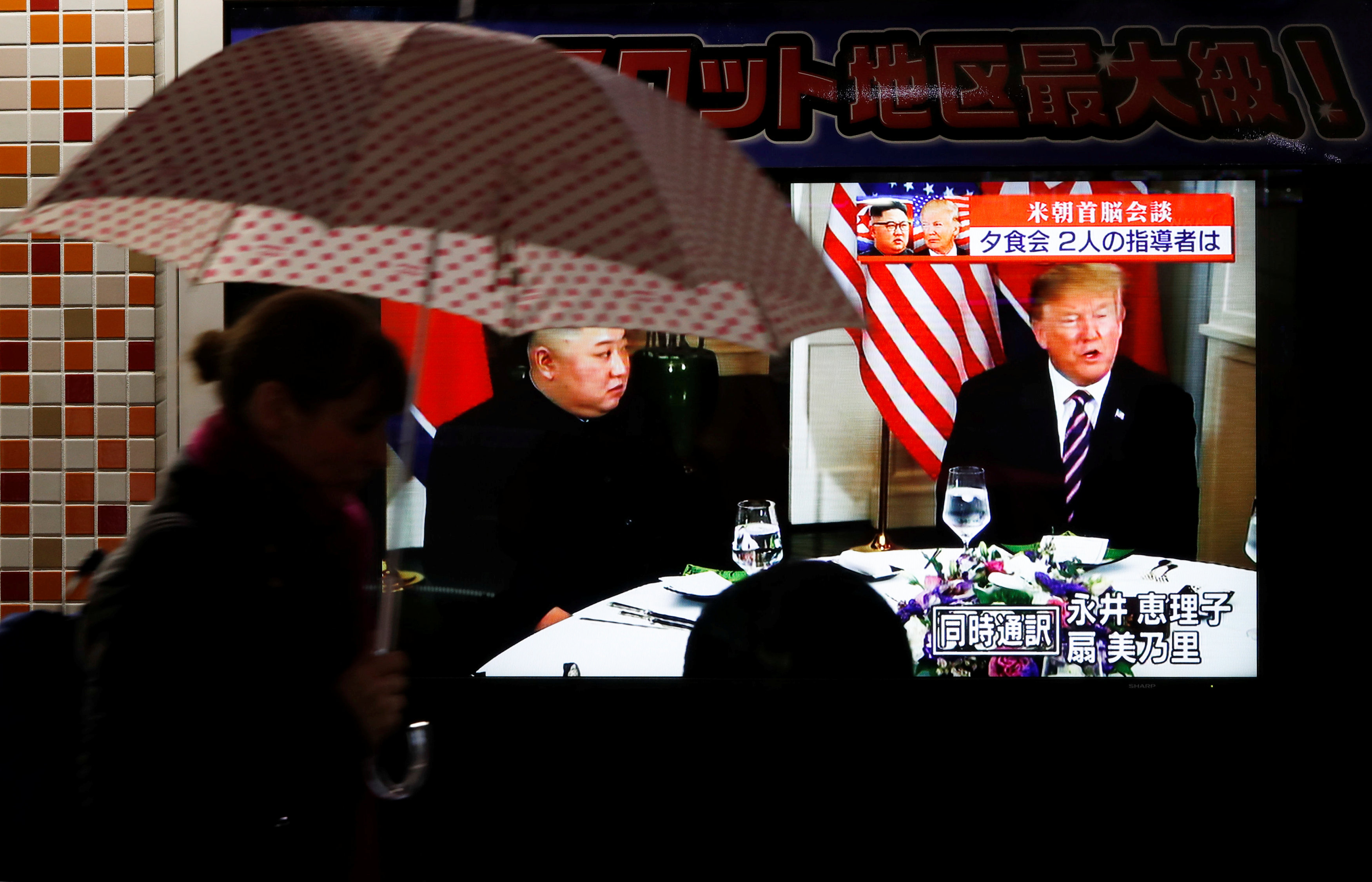 Trump dice que sostuvo un muy buen diálogo con Kim en primer día de cumbre nuclear