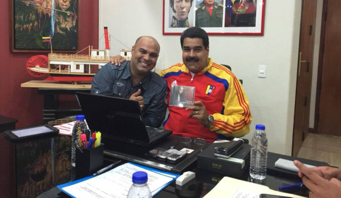 La jalada intergaláctica de Omar Enrique a Maduro tras un año sin cantar en Colombia (Video)