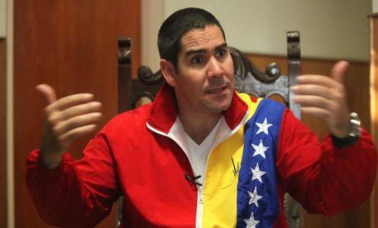 Winston Vallenilla no aguantó el chaleco y decidió bloquear a este comediante venezolano