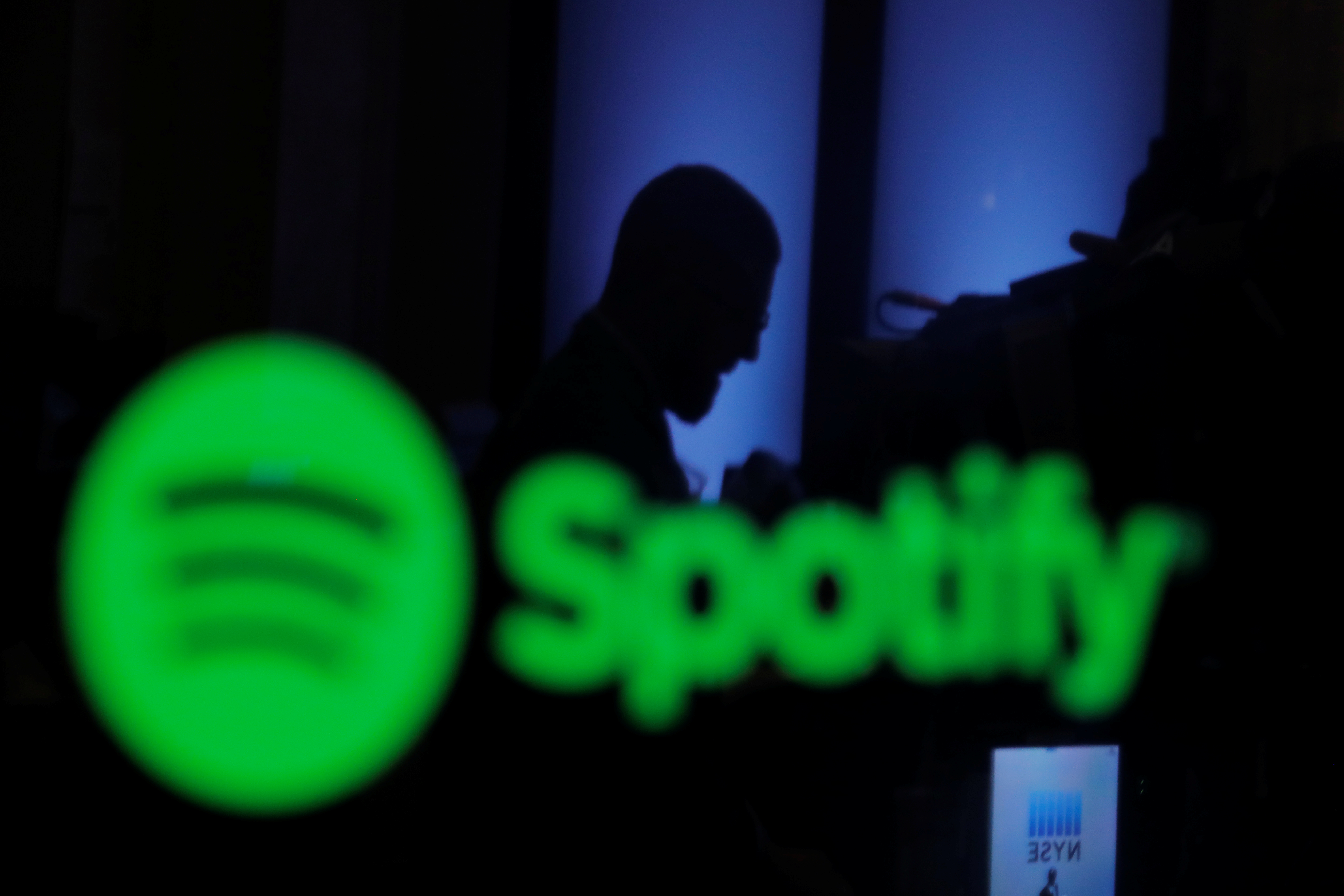 Spotify anuncia medidas para luchar contra desinformación sobre Covid-19 tras polémica