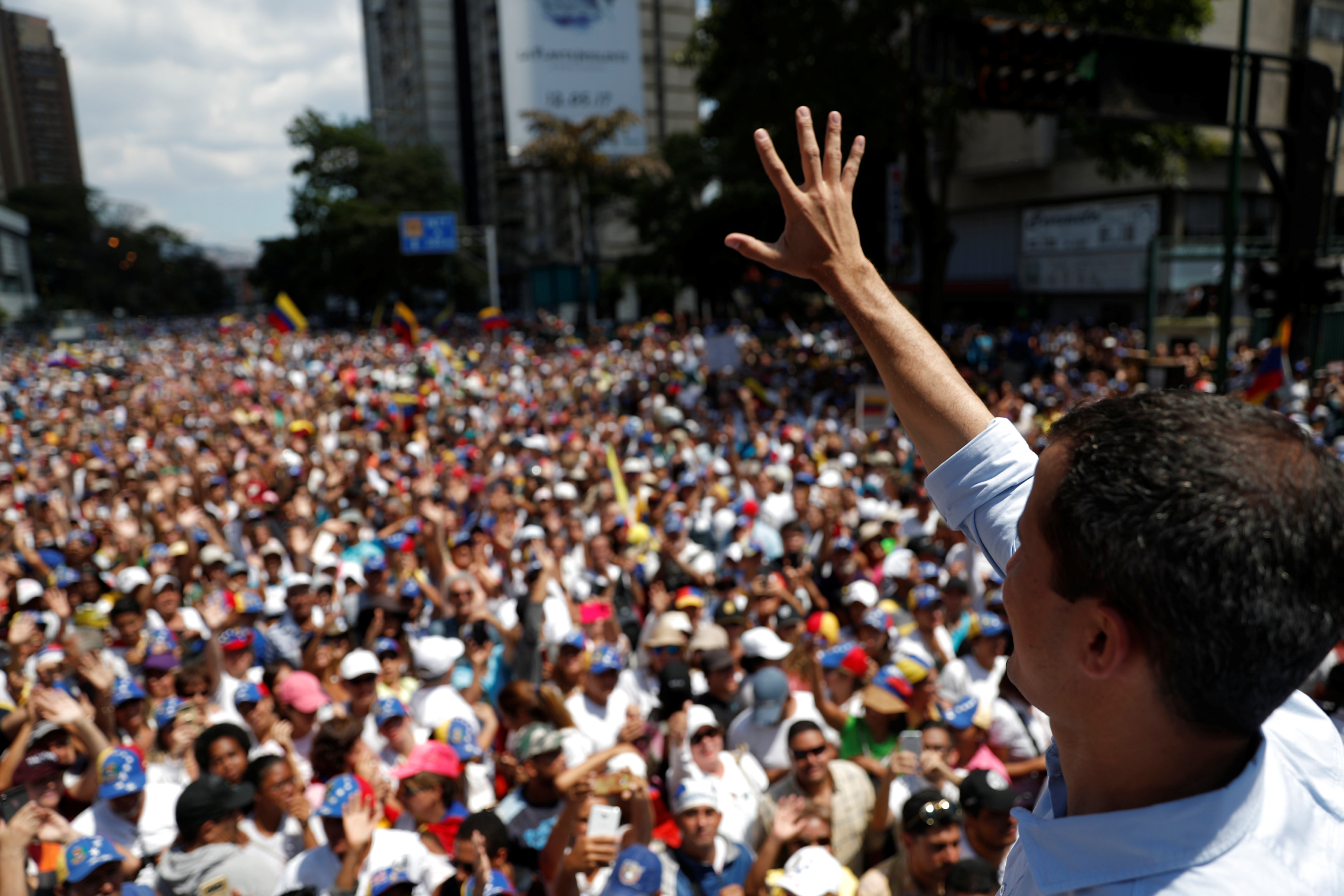 Lo que Maduro no quiere que veas: La MAREA de venezolanos que acompañó a Guaidó en El Marqués (FOTO y VIDEO)
