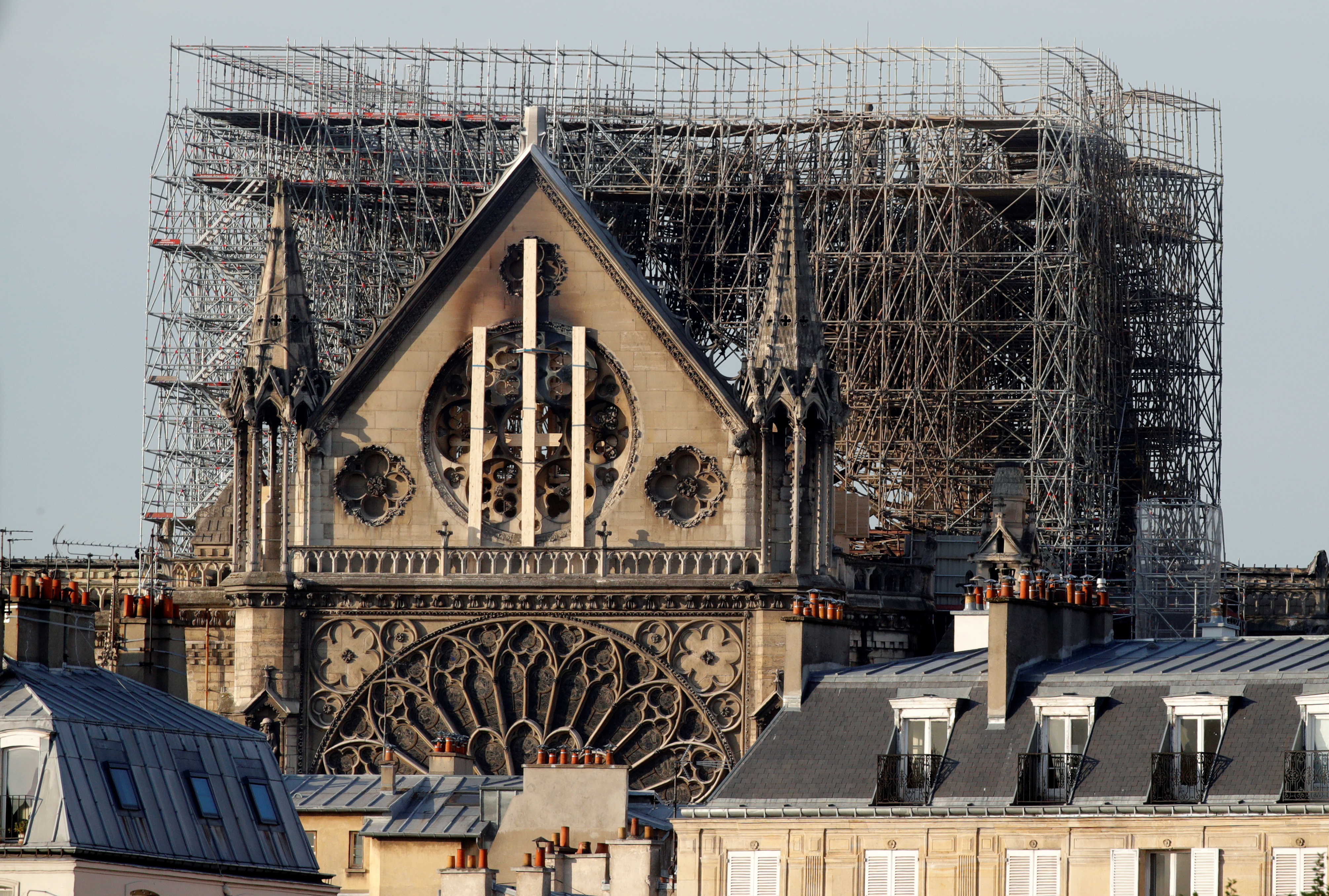 “Amplio consenso” en Francia para reconstruir aguja de Notre Dame “tal y como era antes”