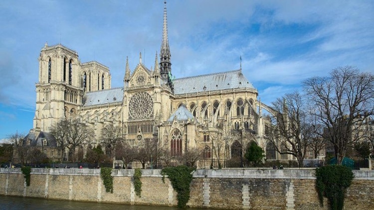 Cabezas guillotinadas, un demonio oculto, cameos y otros secretos de Notre Dame de París (Fotos)