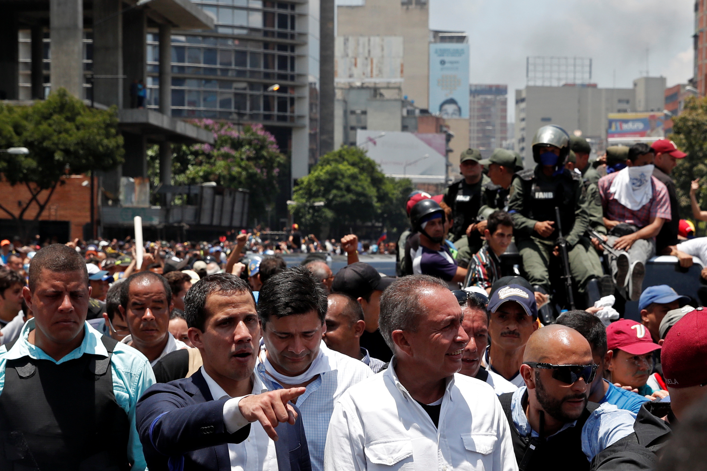 Guaidó convoca a los venezolanos a la marcha más grande de la historia