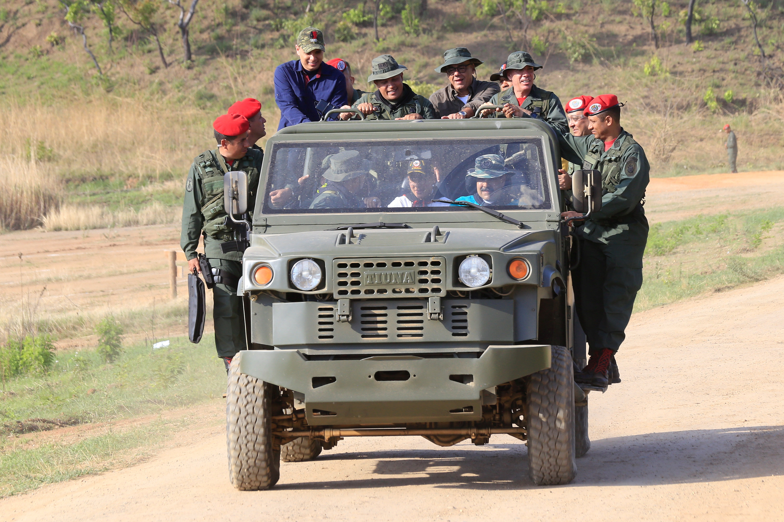 ¿Es realista esperar que los propios militares chavistas saquen a Maduro del poder?