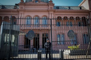 Elecciones en Argentina: Pánico por amenaza de bomba en la Casa Rosada