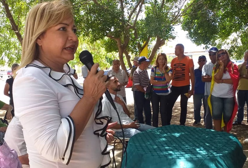 En Video: Diputada Yanet Fermín denunció el acoso de la Dgcim en su residencia