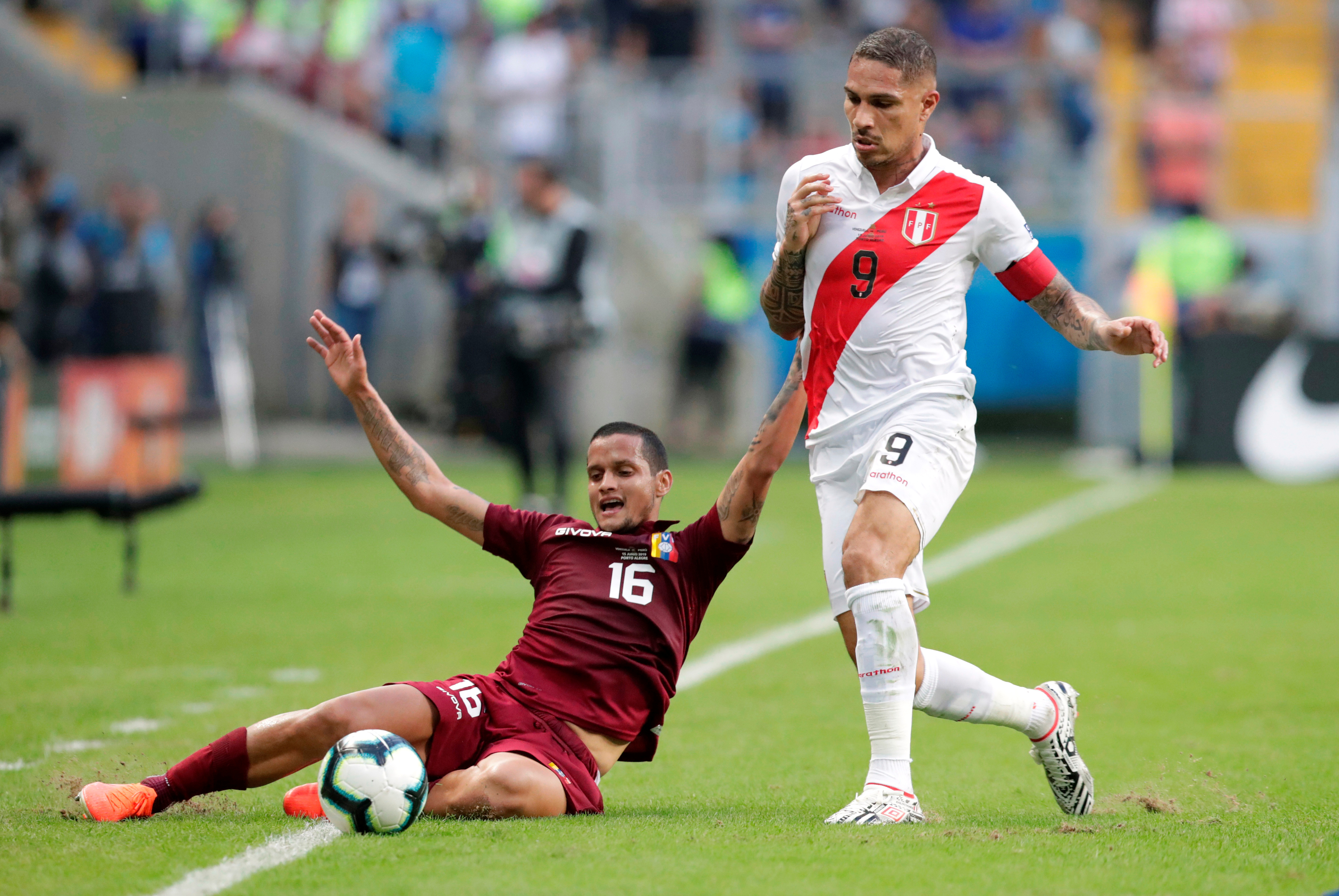 ¡Ni las piratas del Centro! El garrafal HORROR del uniforme de la Vinotinto en debut de Copa América (FOTOS)