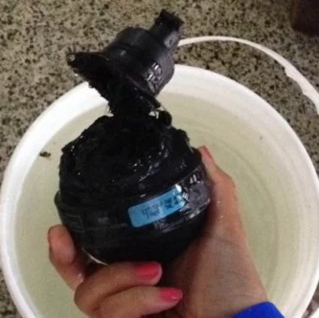 Bomba Lacrimógena lanzada en la UCV. Imagen cortesía.
