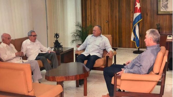 ALnavío: ¿Qué es lo que busca Diosdado Cabello en La Habana?