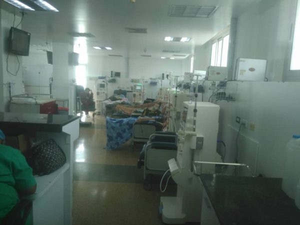 De 28 máquinas solo funcionan 8 en área de hemodiálisis del Seguro de La Guaira