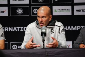 ¡Sigue la pelea! Zidane cuestionó las declaraciones de Courtois sobre la portería del Real Madrid
