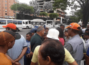 Transportistas protestaron contra las extorsiones de la Policía de Carabobo