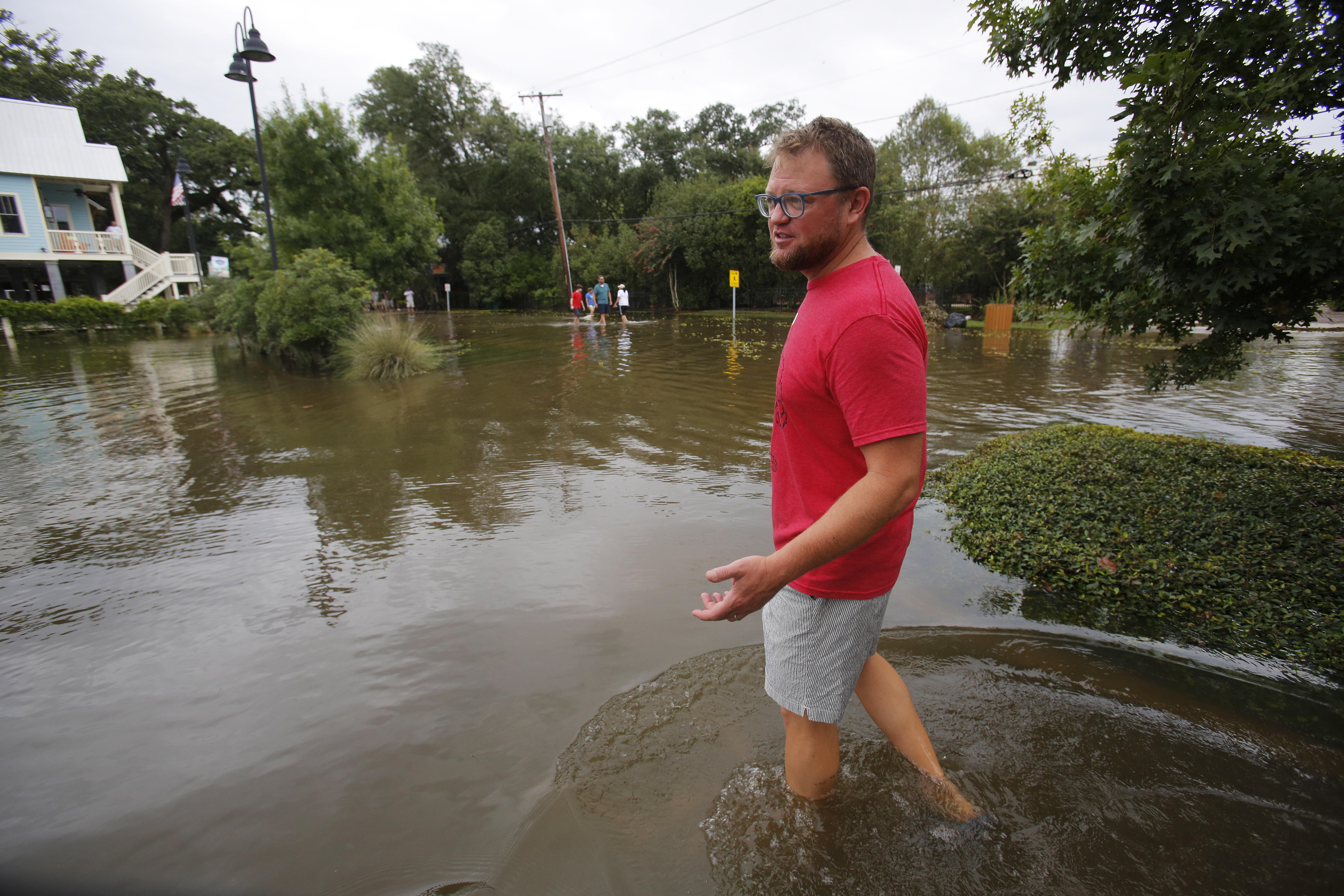 Barry avanza debilitado por Luisiana, donde persiste el riesgo inundaciones