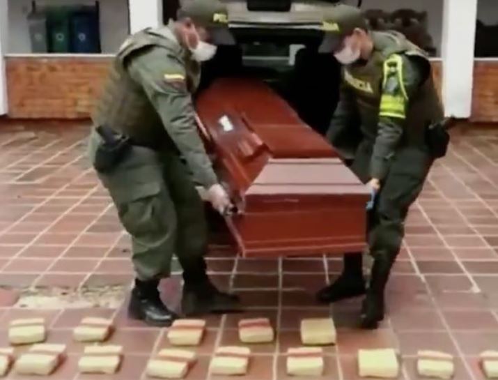 Policía de Colombia halla por sorpresa casi 300 kilos de marihuana en un ataúd