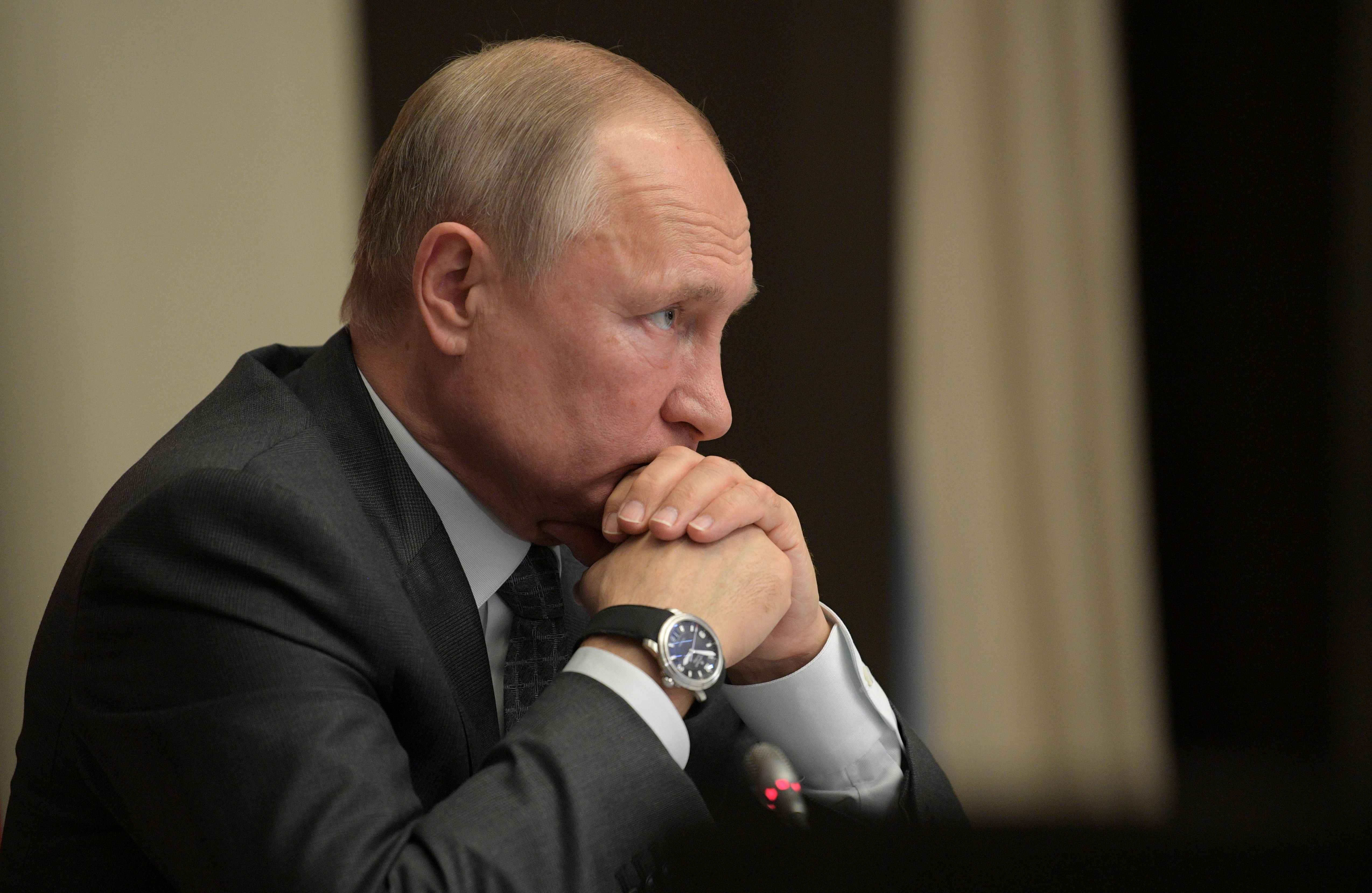 Putin presume de músculo: Dirige maniobras militares con misiles intercontinentales y de crucero