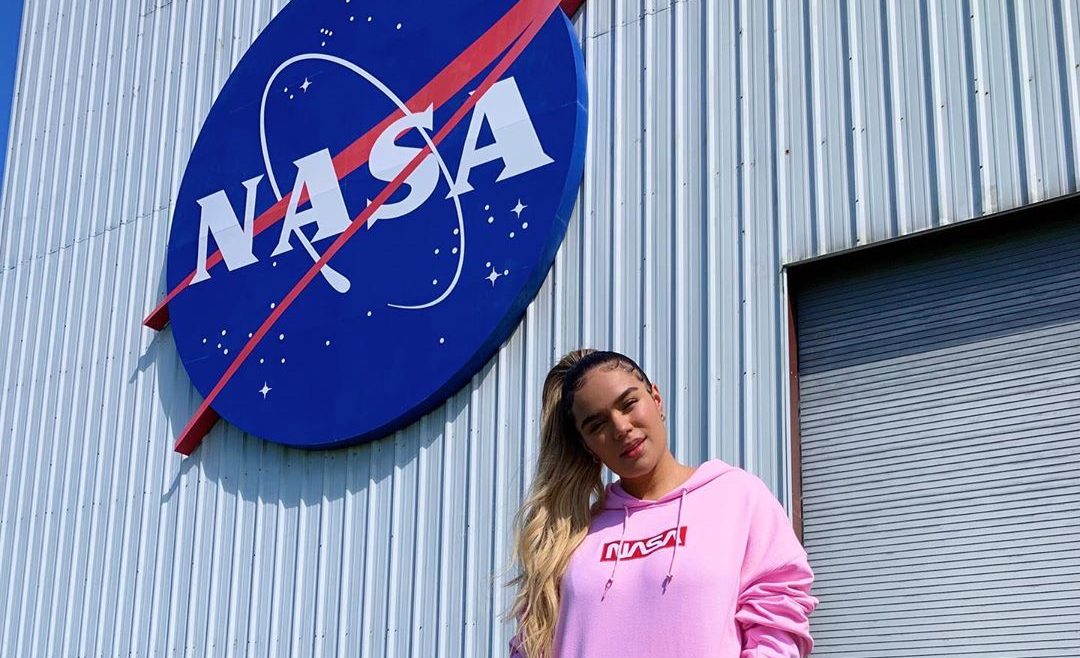 ¡Increíble! Karol G fue a la NASA y pidió el cohete que tanto quería (+VIDEOS)