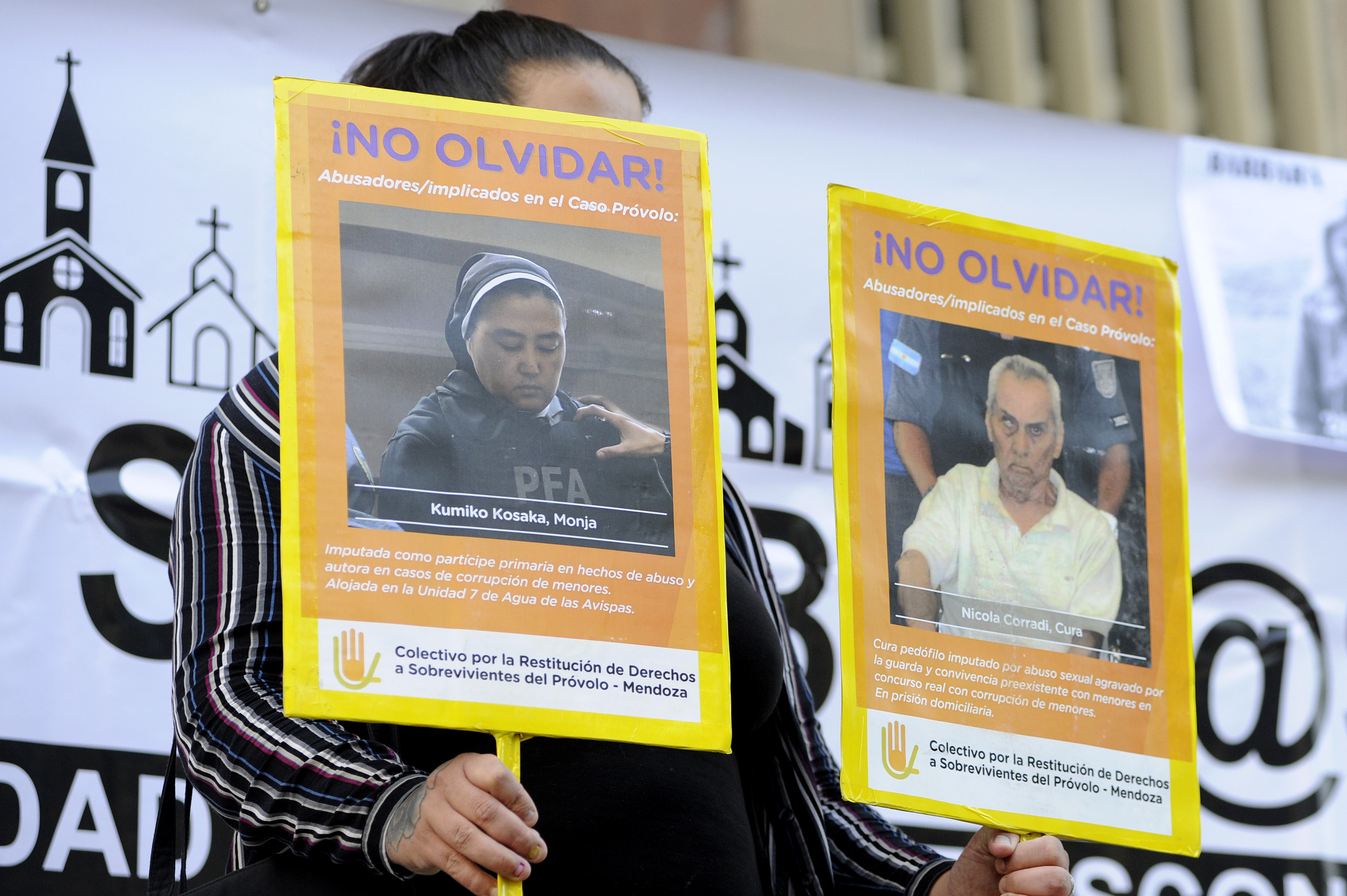 Más de 40 años de cárcel a dos curas por violar a niños sordos en Argentina