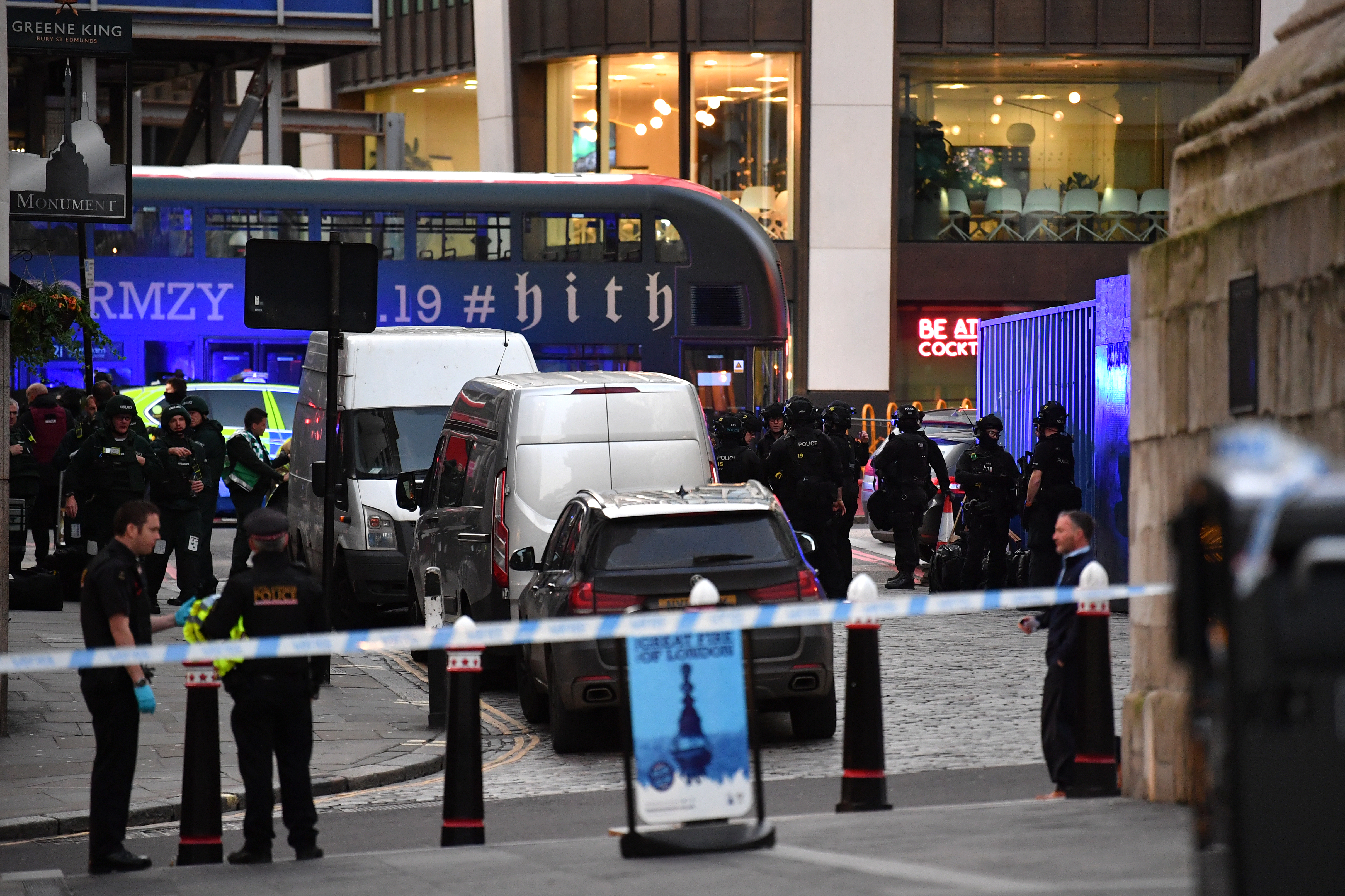 Sospechoso de ataque en Londres cargaba un paquete explosivo falso