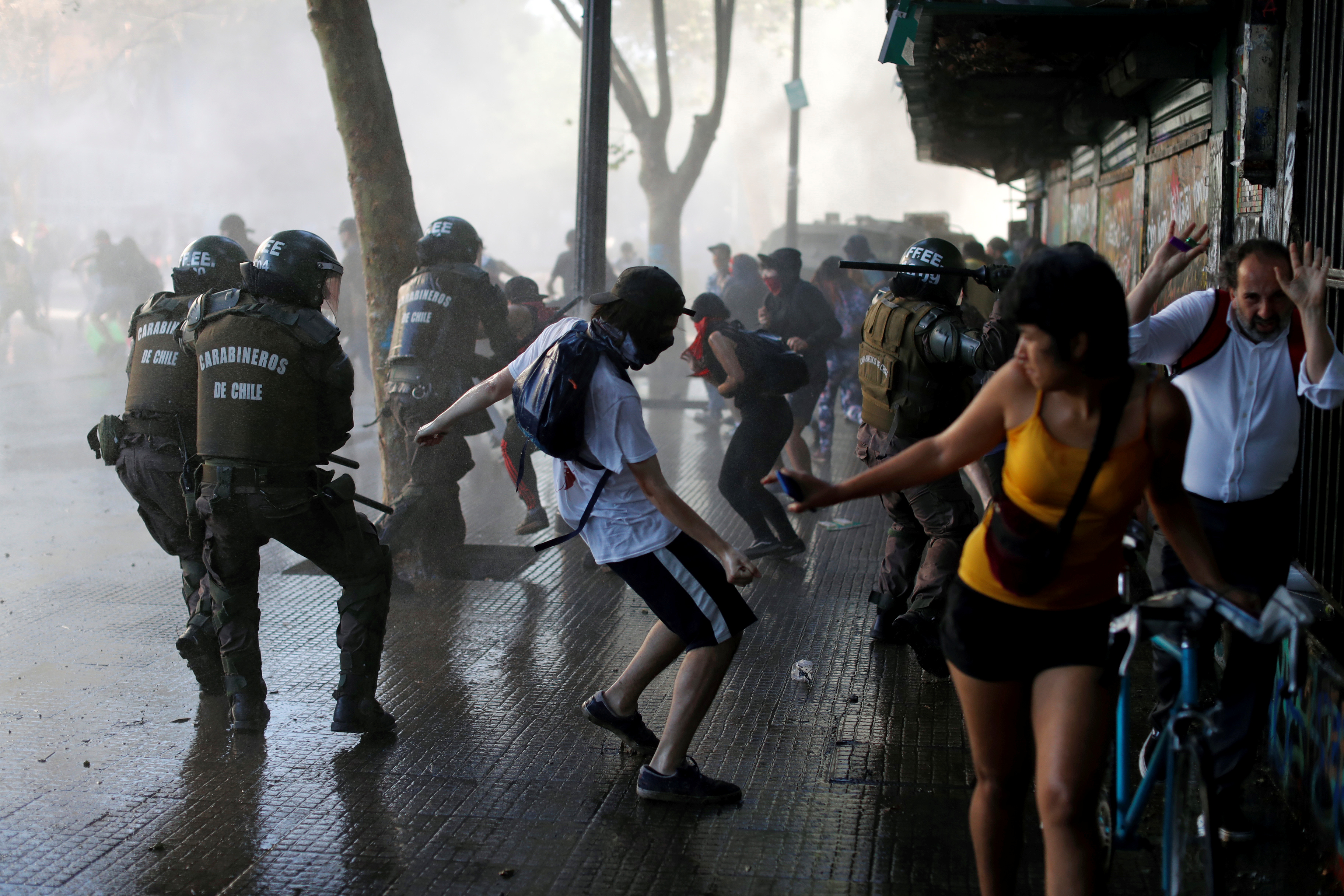 EN FOTOS: Nueva jornada de protestas violentas sacude Chile