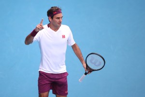 Roger Federer encendió las alarmas con su lesión en la rodilla