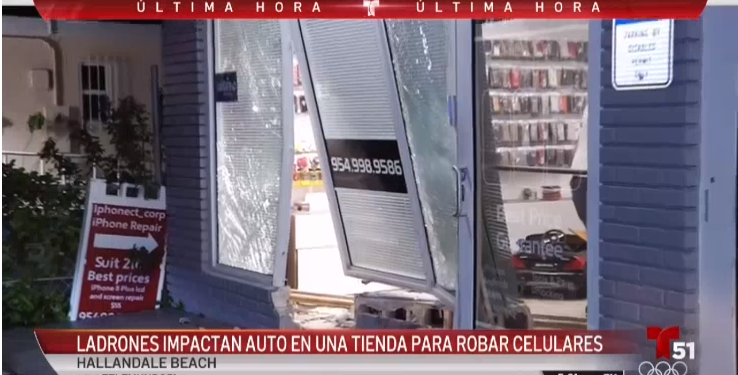 Ladrones impactan carro contra tienda en Hallandale Beach para robar celulares