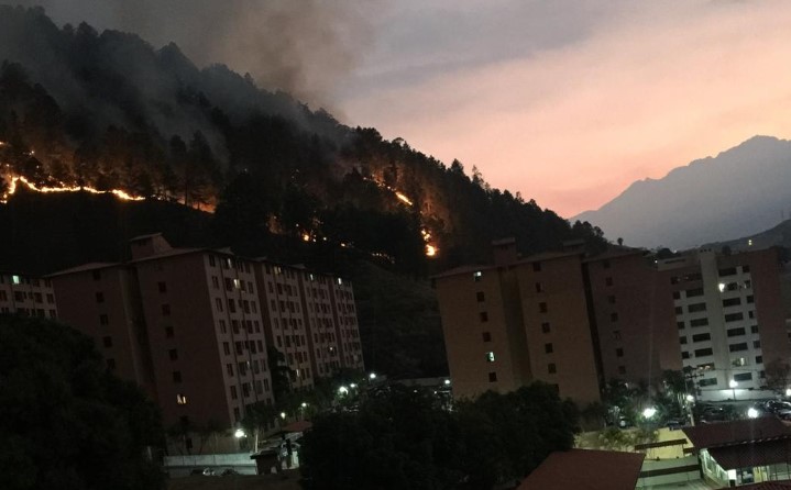 Montañas merideñas amanecen en llamas #11Feb (FOTOS)