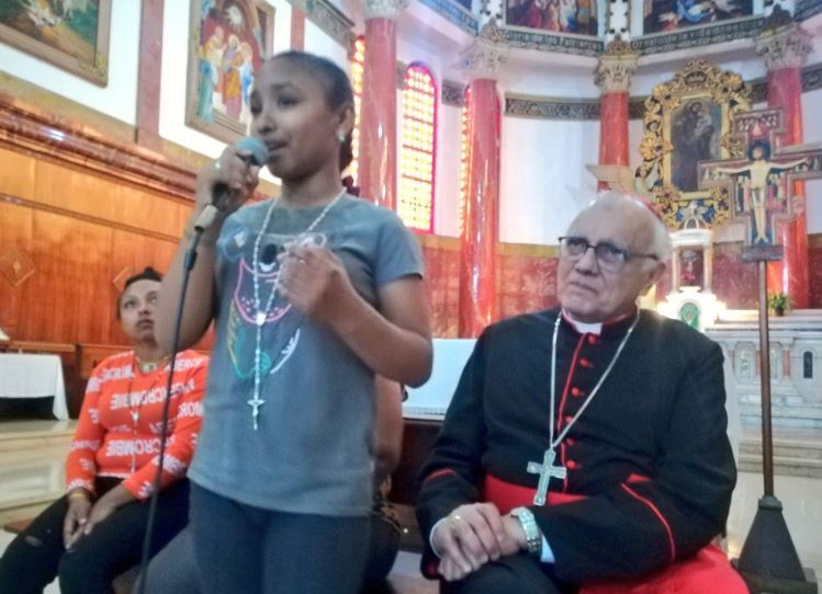 Presentan el caso de la niña Yaxury Solórzano ante el Colegio Médico del Vaticano