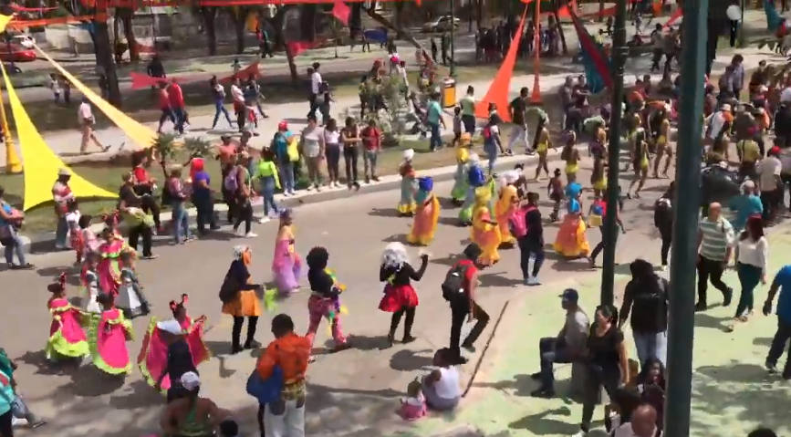 Caraqueños salieron a celebrar los Carnavales 2020 pese a la crisis económica (VIDEO)